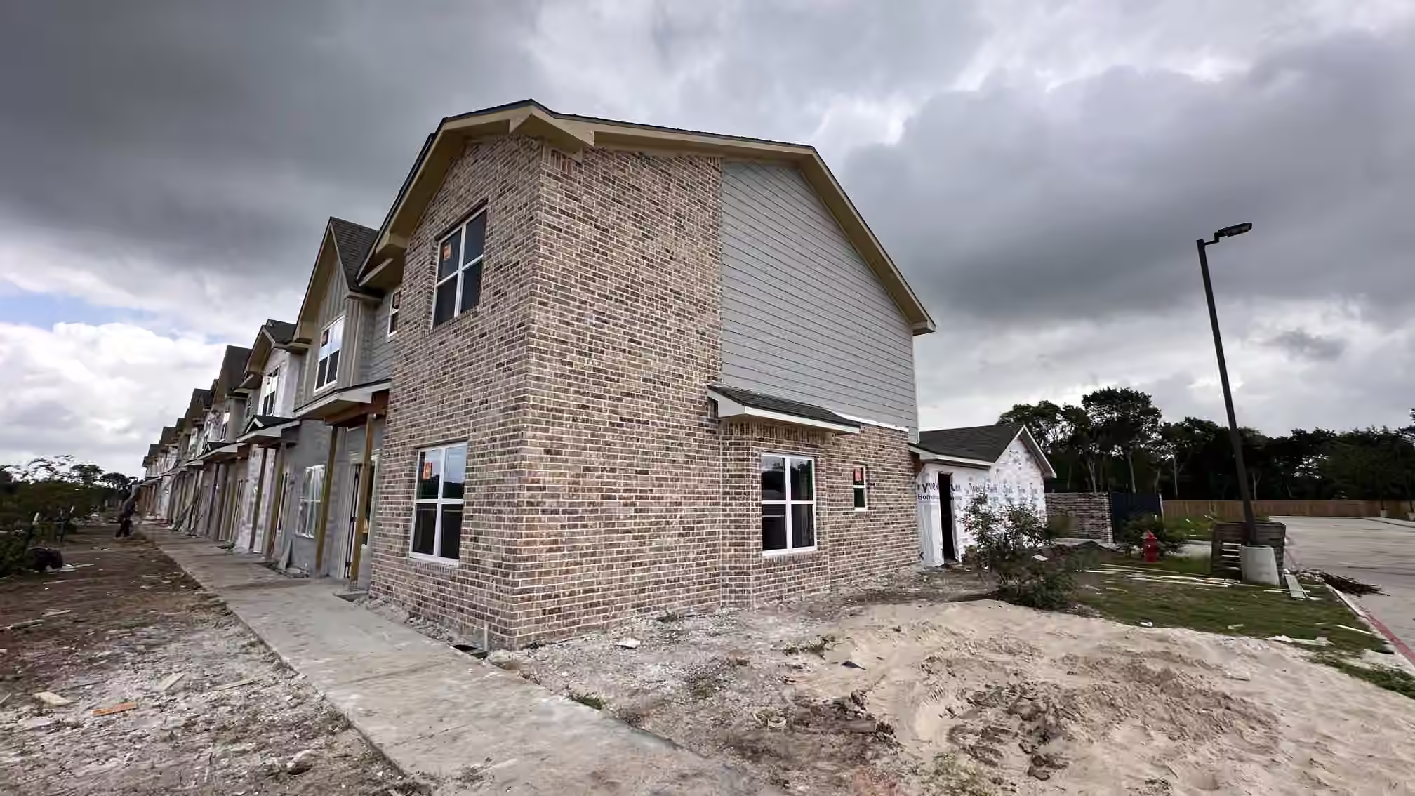 Photo 4 of 500 Legacy 407, Alvin, TX