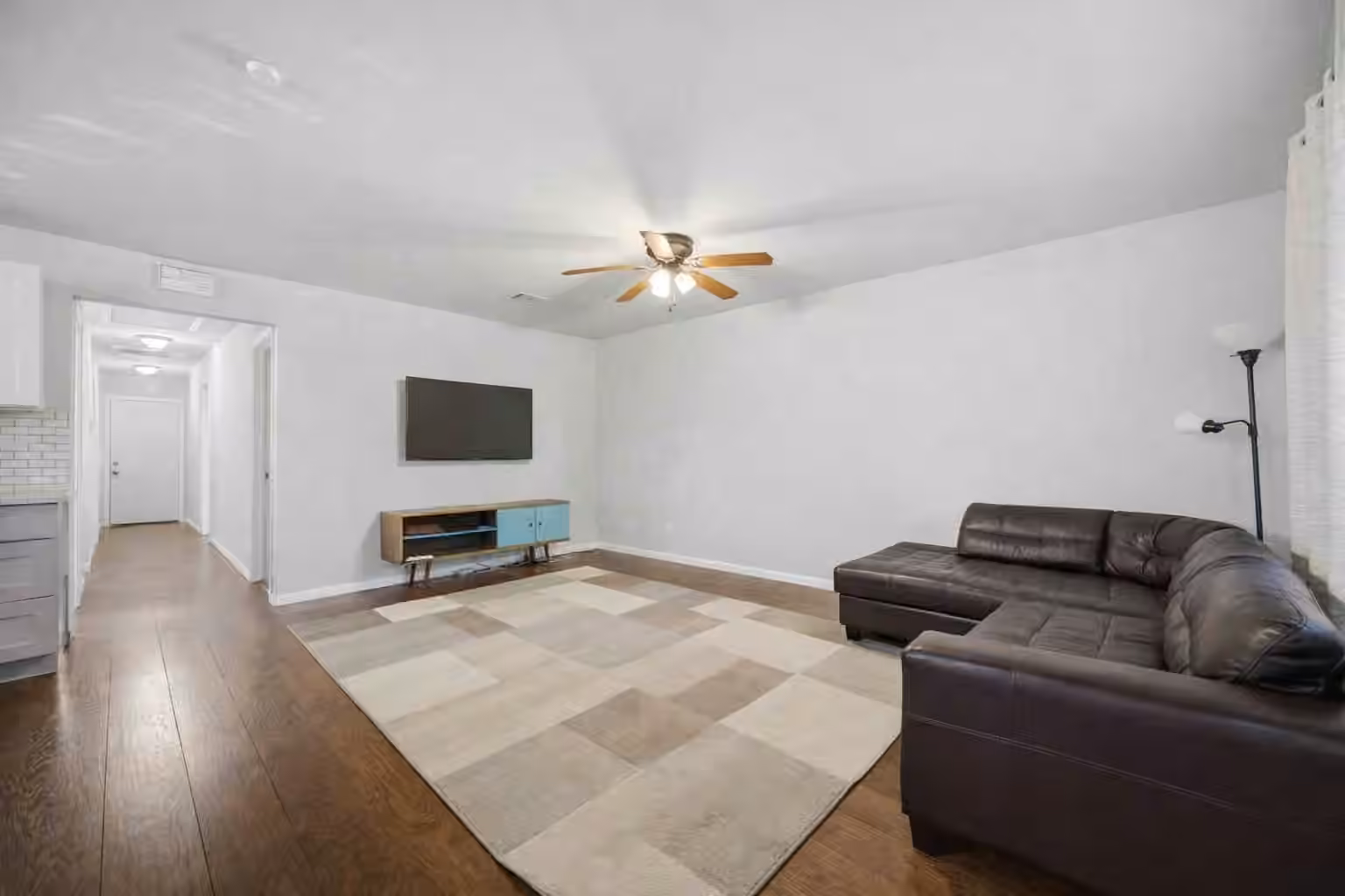 Photo 3 of 1509 Paloma Avenue, Richmond, TX