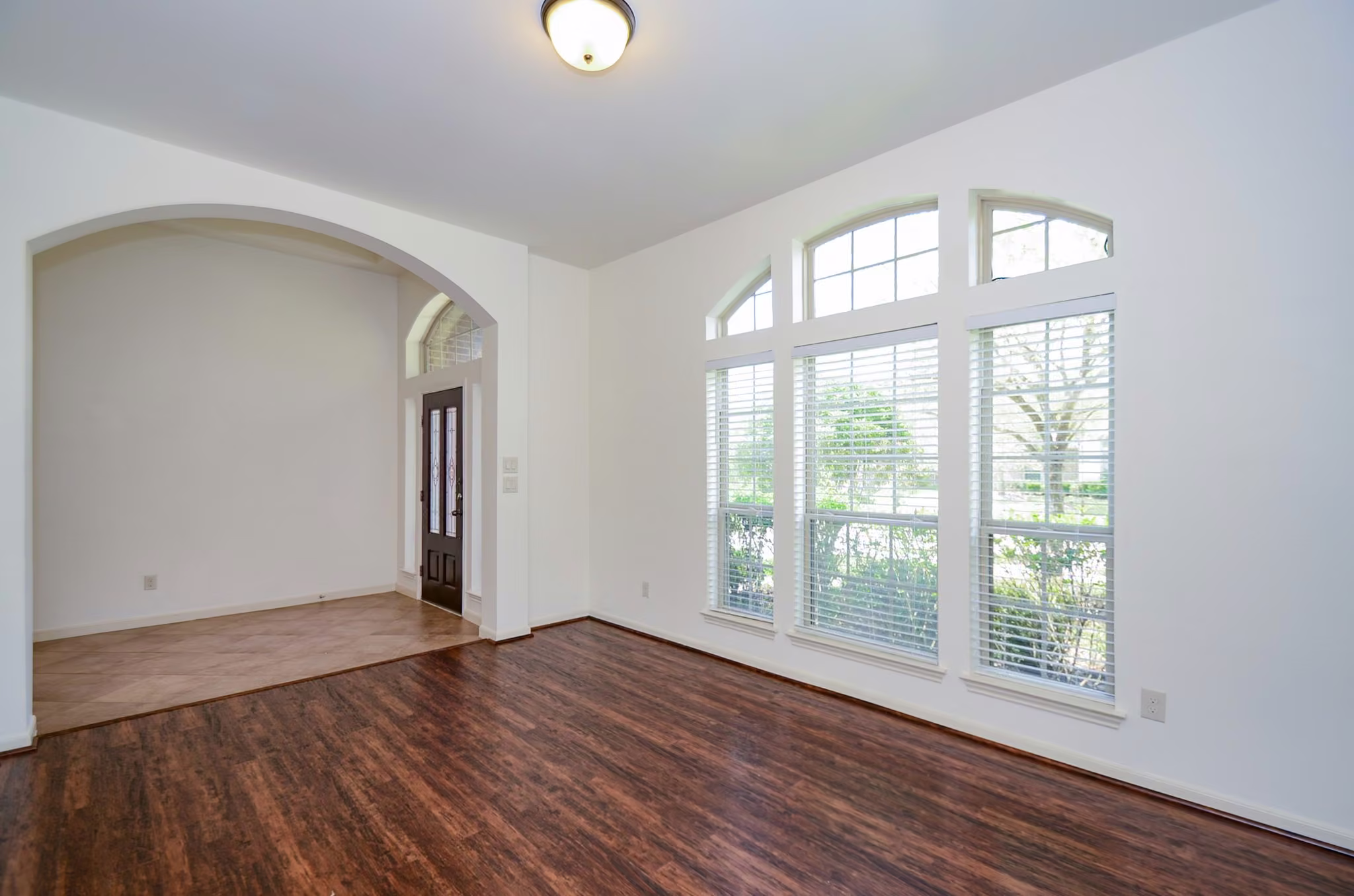 Photo 6 of 5611 Plum Point Court, Sugar Land, TX