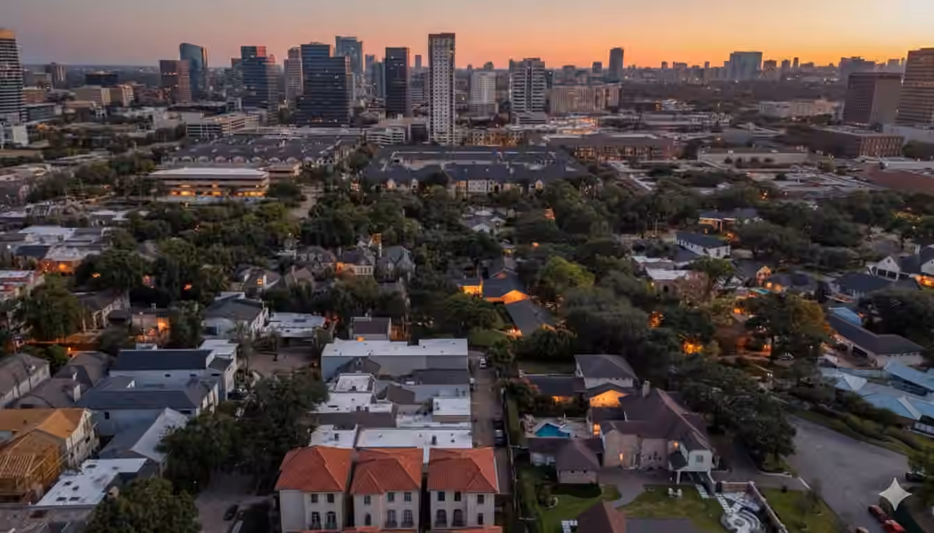 Photo 2 of 5459 John Dreaper Drive, Houston, TX
