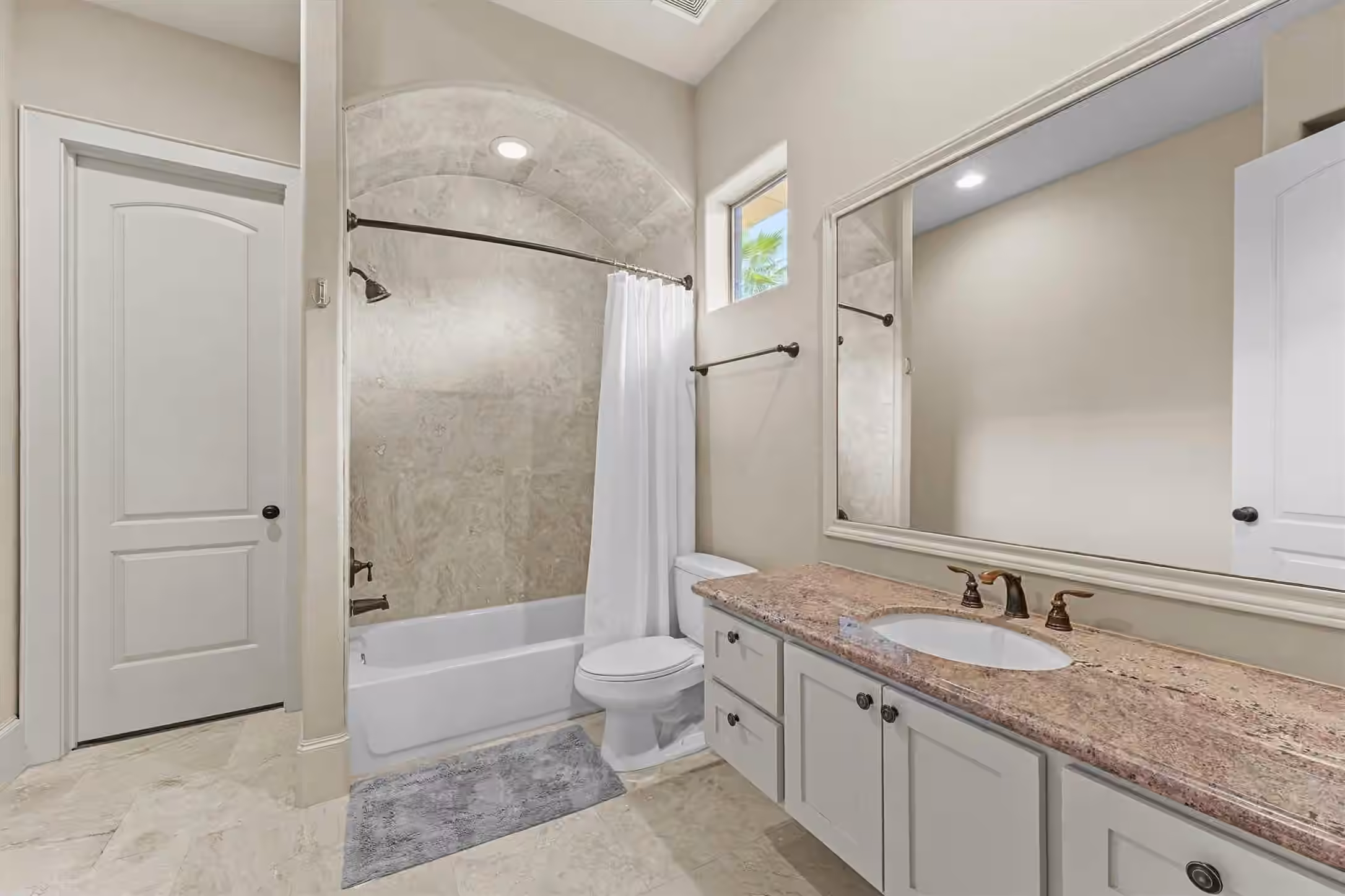 Photo 6 of 5459 John Dreaper Drive, Houston, TX
