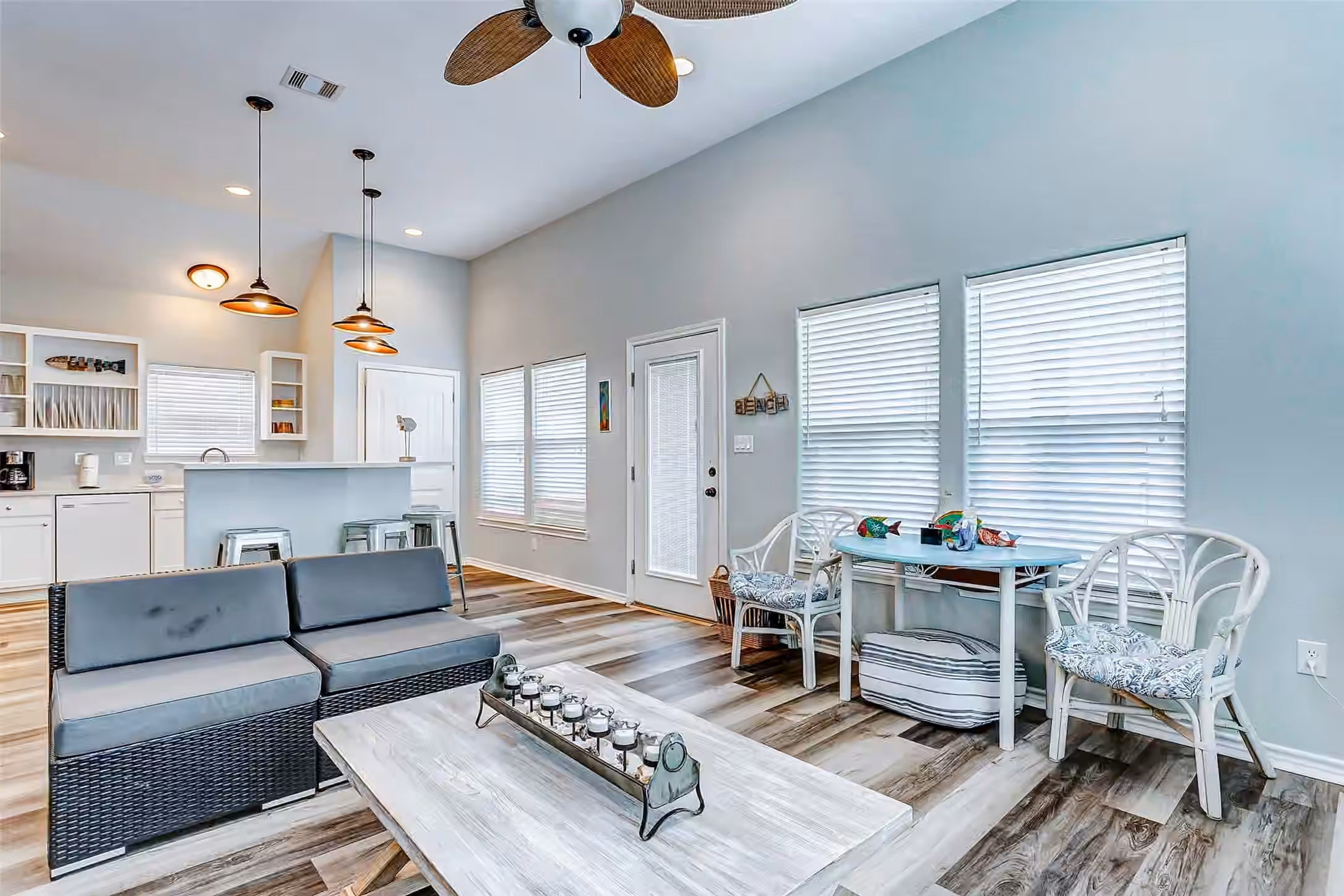 Photo of 877 Palmetto Drive, Crystal Beach, TX