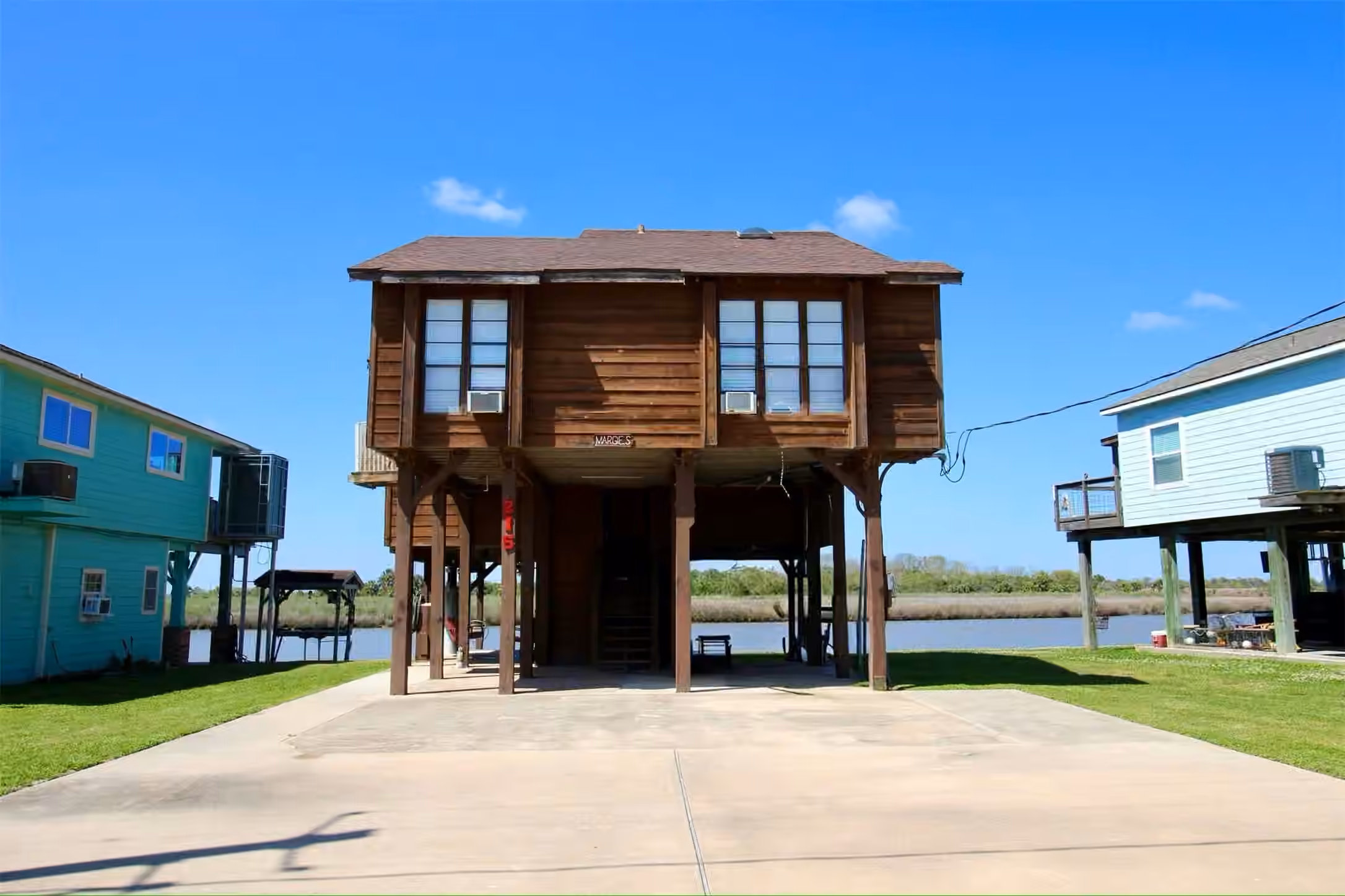 Photo 3 of 215 Redfish Drive, Freeport, TX