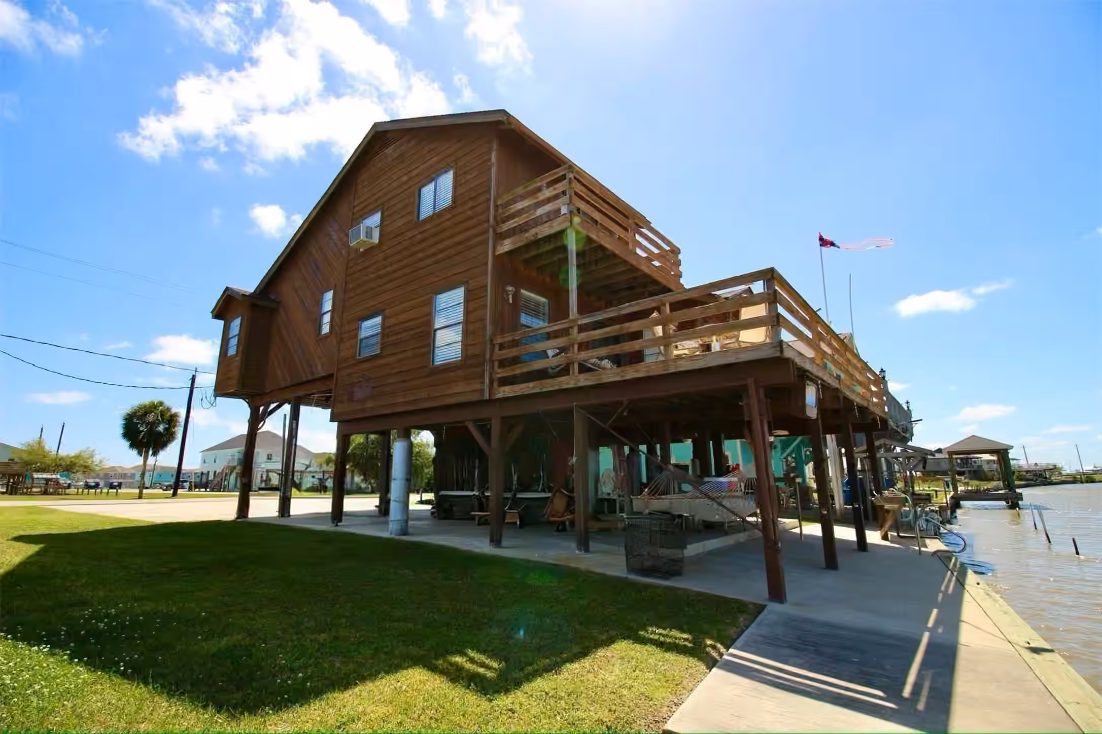 Photo 4 of 215 Redfish Drive, Freeport, TX