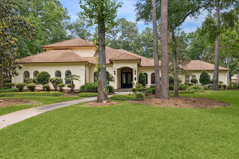 Photo of 5 Magnolia Woods Drive, Kingwood, TX