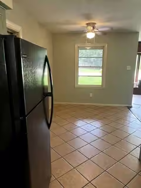 Photo 3 of 1602 Milam Street, La Marque, TX