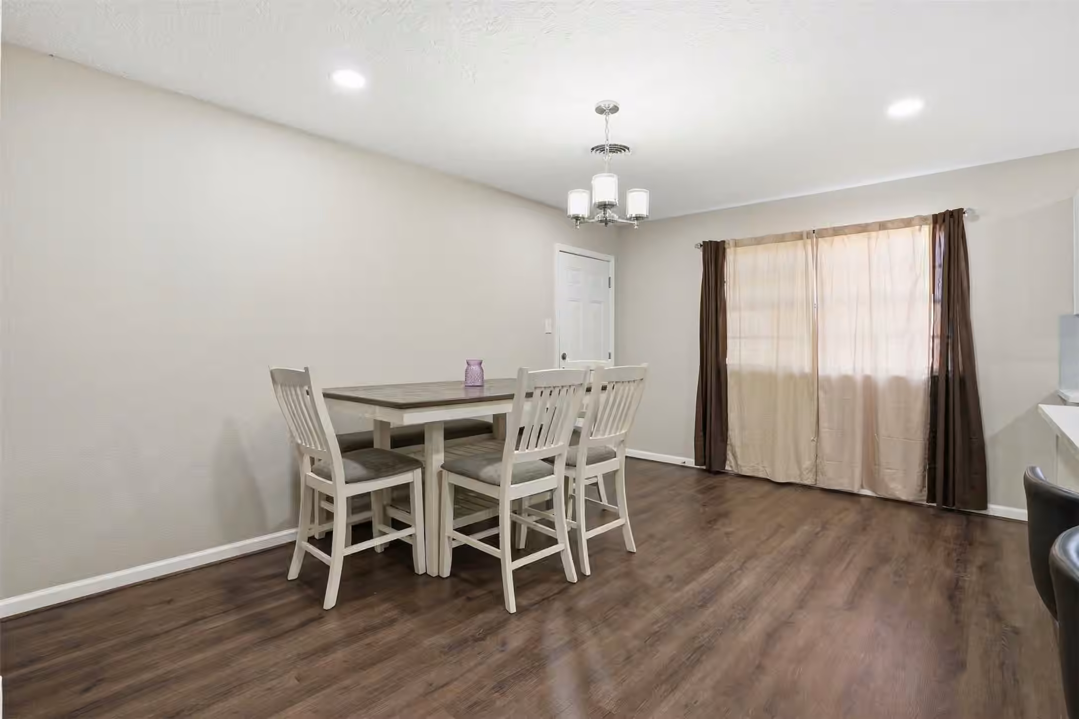 Photo 5 of 3517 Longwood Drive, Pasadena, TX