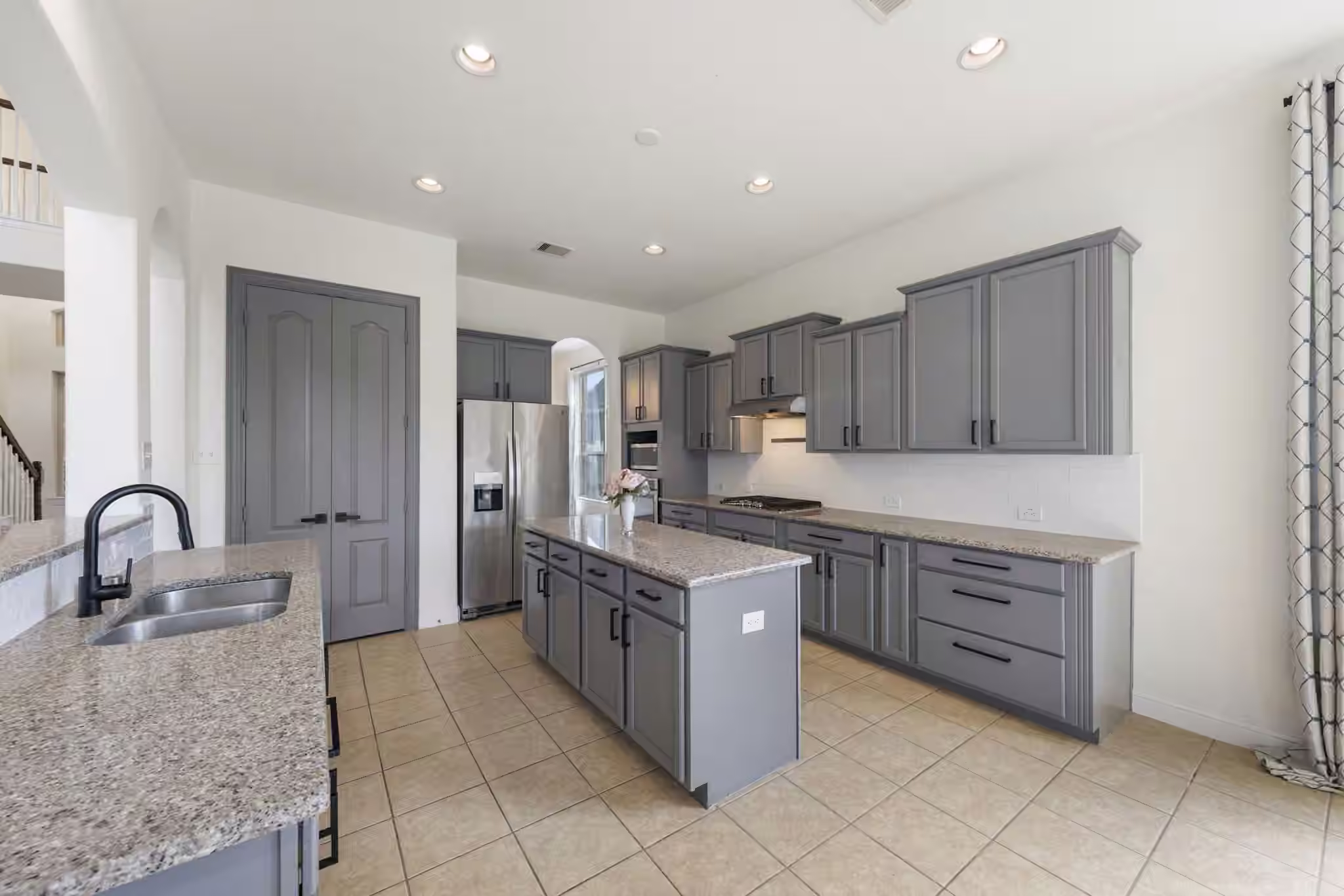 Photo 7 of 10235 S Goshawk Trail, Conroe, TX