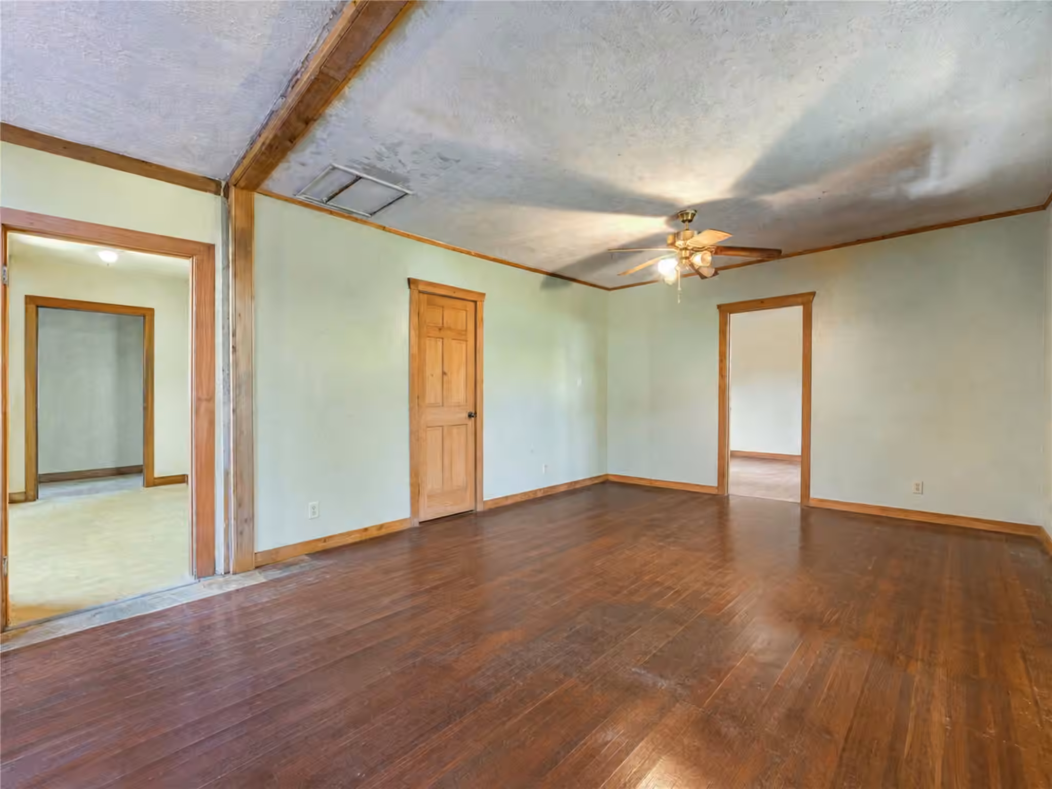 Photo 6 of 19426 Trail Oak Drive, Conroe, TX