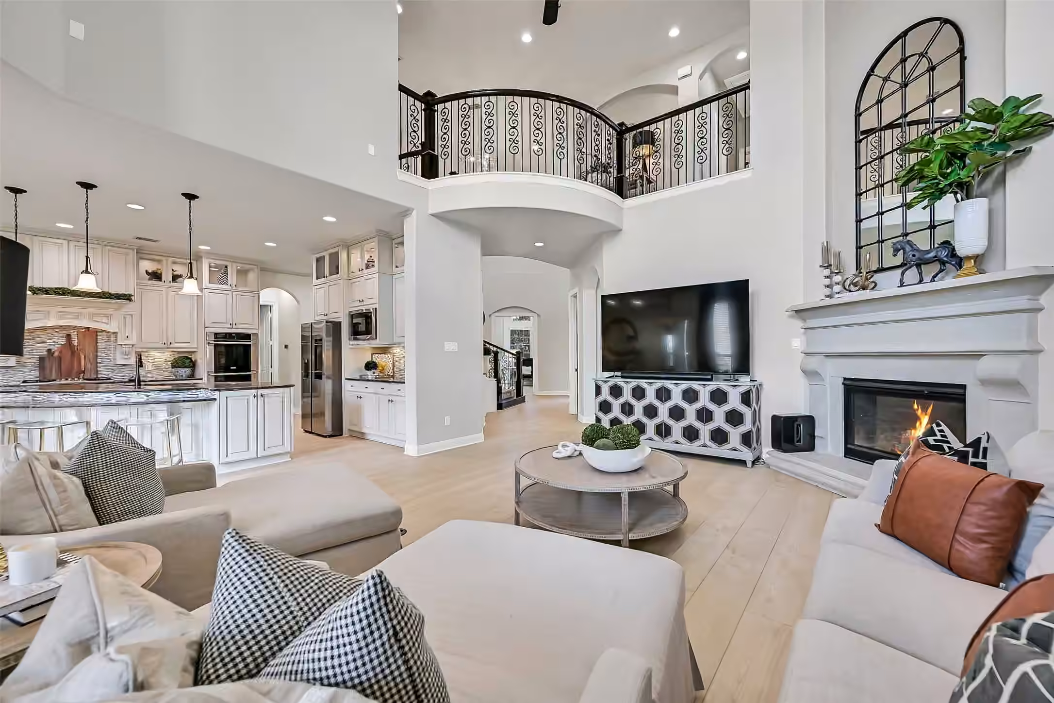 Photo of 2204 Stillhouse Hollow Lane, Friendswood, TX 77546