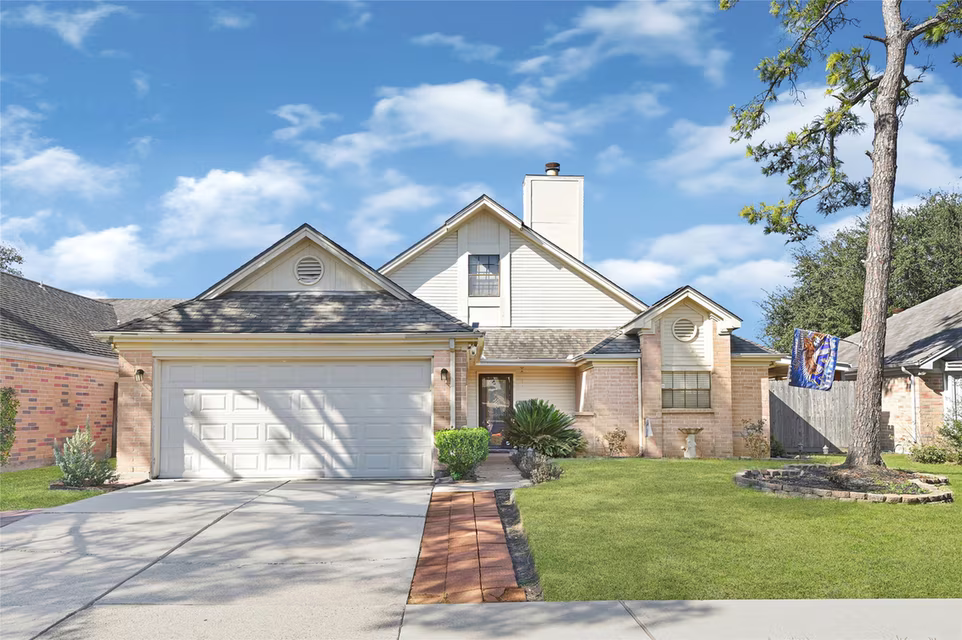 Photo of 1106 Saint John Drive, Pearland, TX 77584