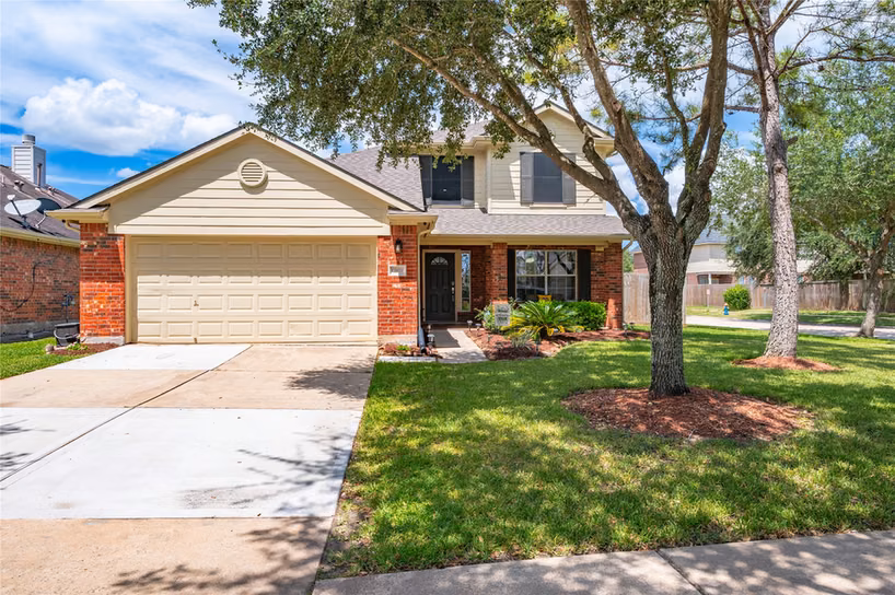 Photo 2 of 13601 Trail Meadow Lane, Rosharon, TX