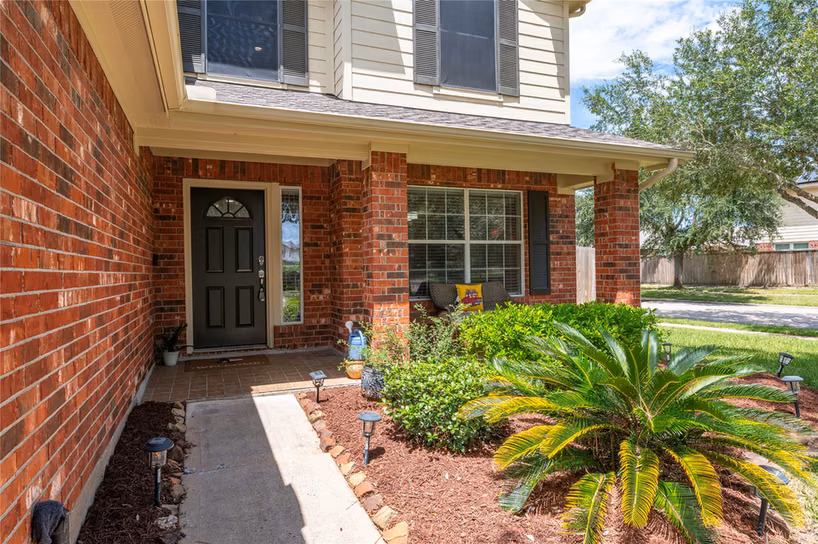 Photo 5 of 13601 Trail Meadow Lane, Rosharon, TX