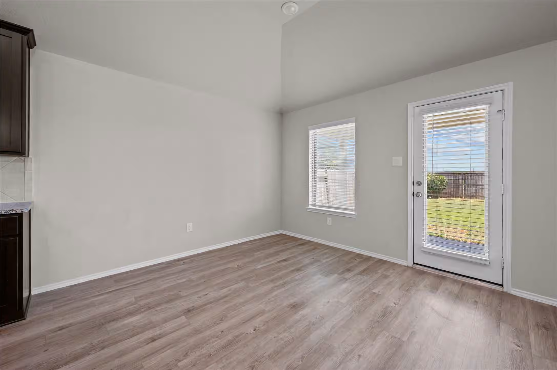 Photo 6 of 7730 Squall Lane, Baytown, TX
