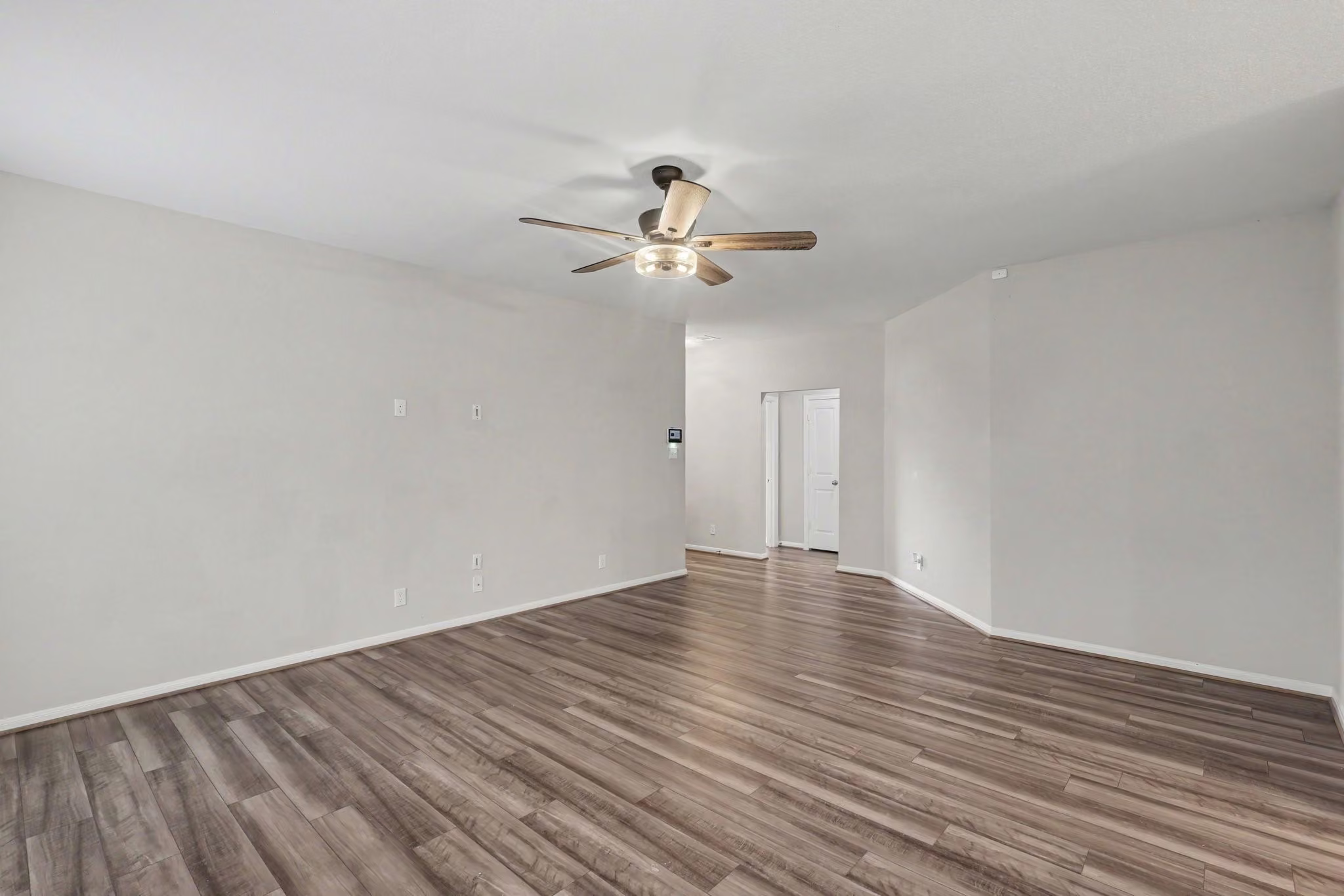 Photo 3 of 1103 Grand Junction Drive, Tomball, TX
