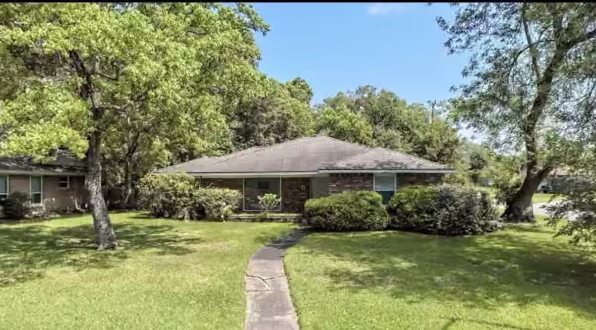 Photo of 4502 Creekbend Drive, Houston, TX 77035