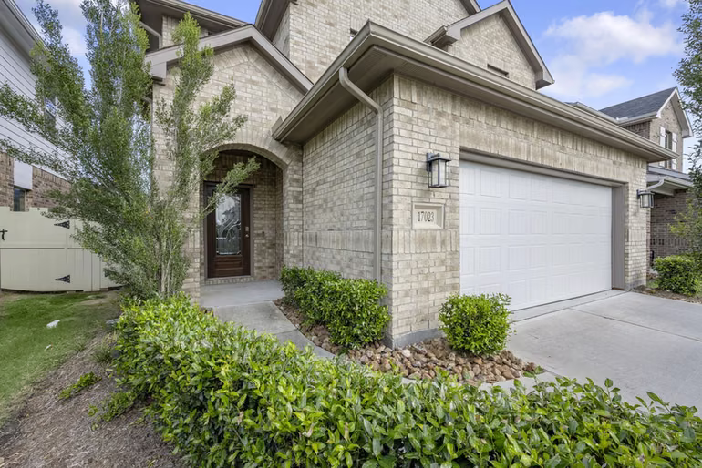 Photo 2 of 17023 Winter Bent Place, Conroe, TX