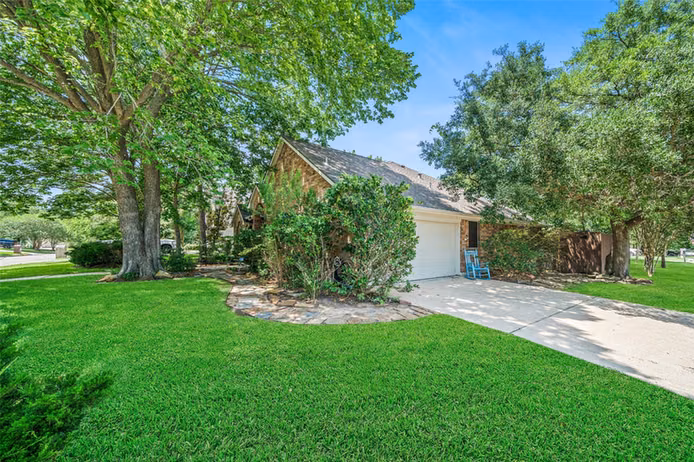 Photo 3 of 13322 Enchanted Way Drive, Montgomery, TX