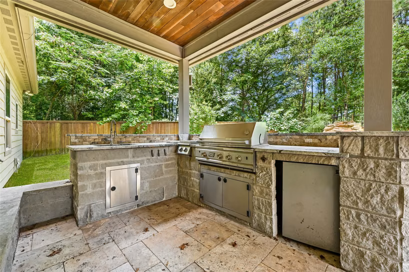 Photo 5 of 13191 Royal Lake Drive, Conroe, TX
