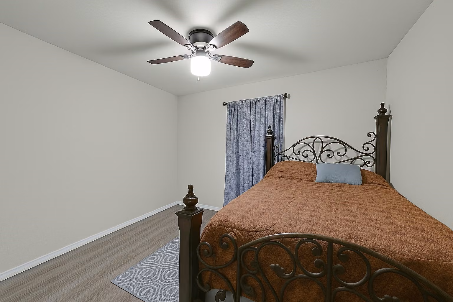 Photo 4 of 3607 De Leon Street, Houston, TX