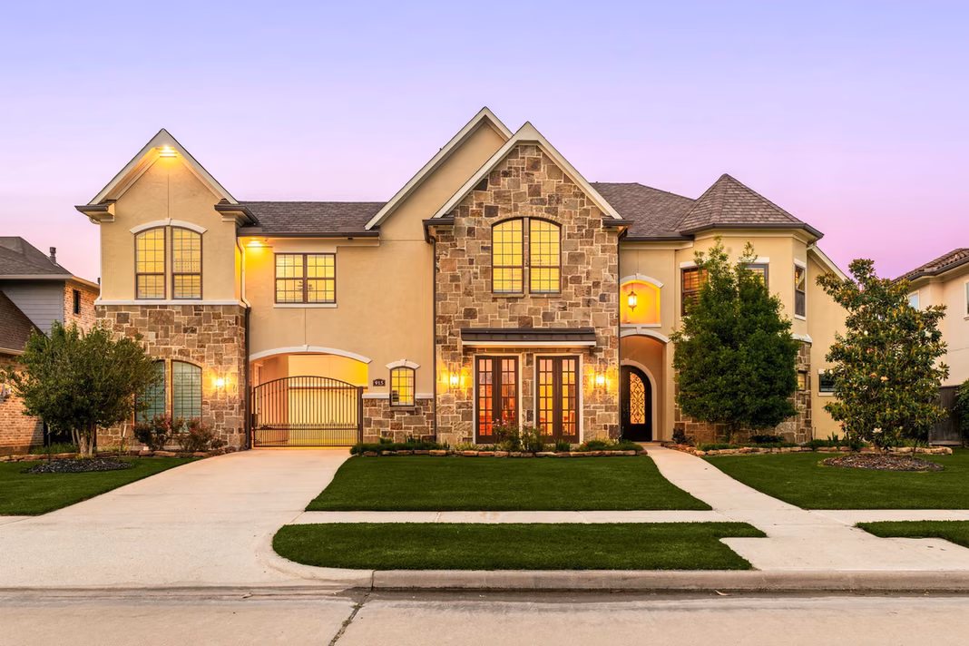Photo 2 of 915 Windsor Woods Lane, Katy, TX
