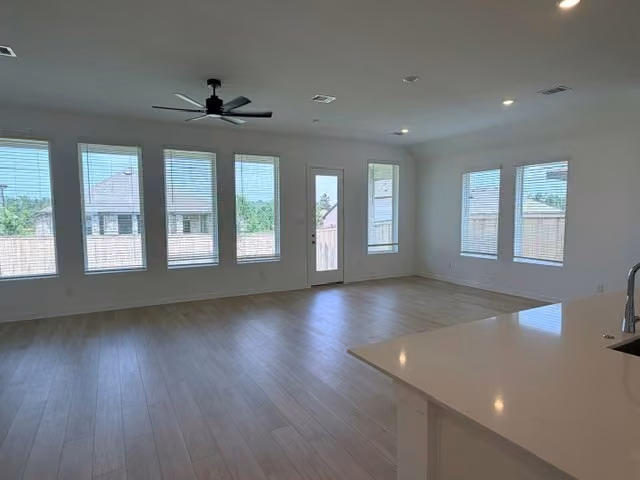 Photo 5 of 27019 West Rustlers Bend, Montgomery, TX