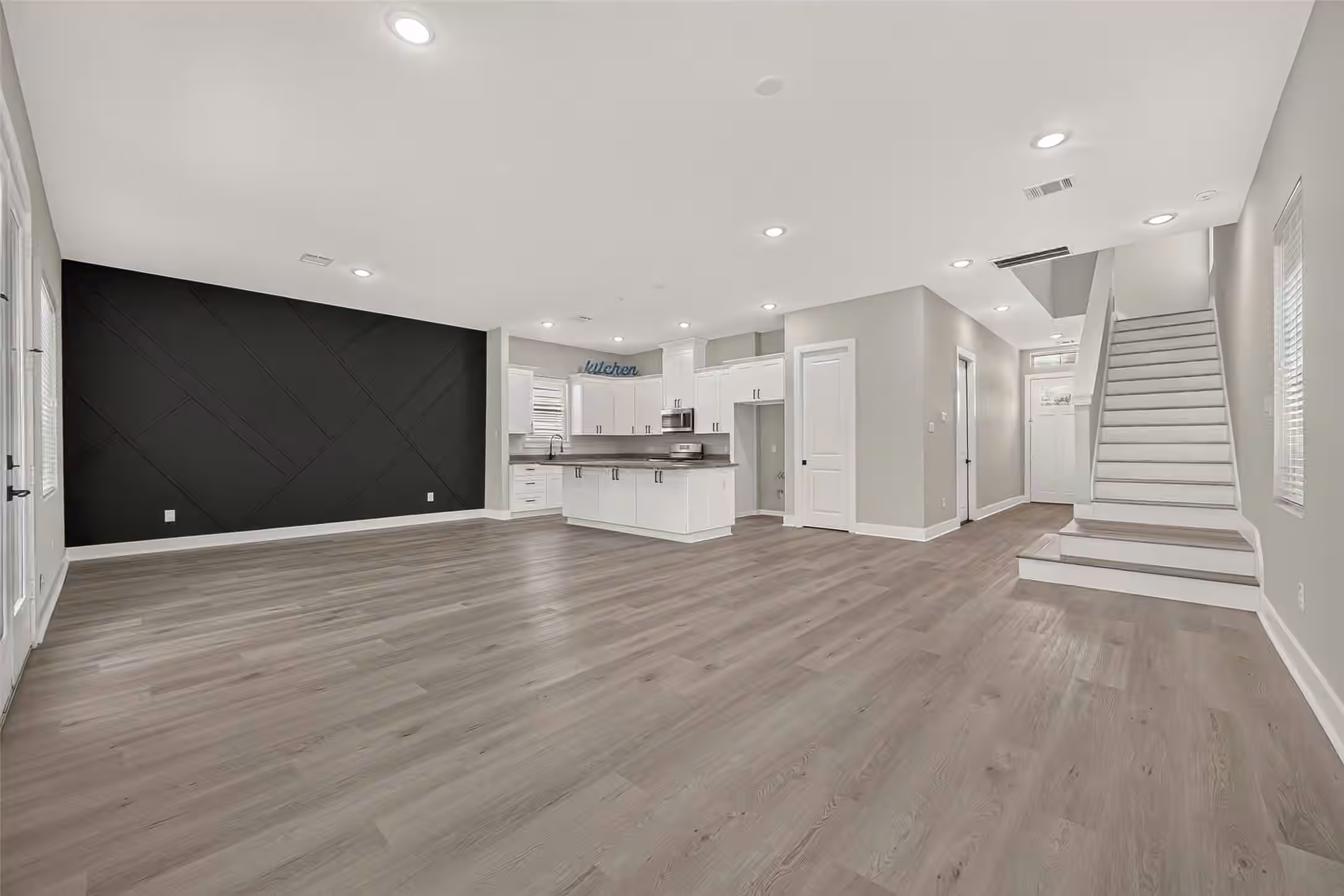 Photo 5 of 4930 Wunder Way, Houston, TX