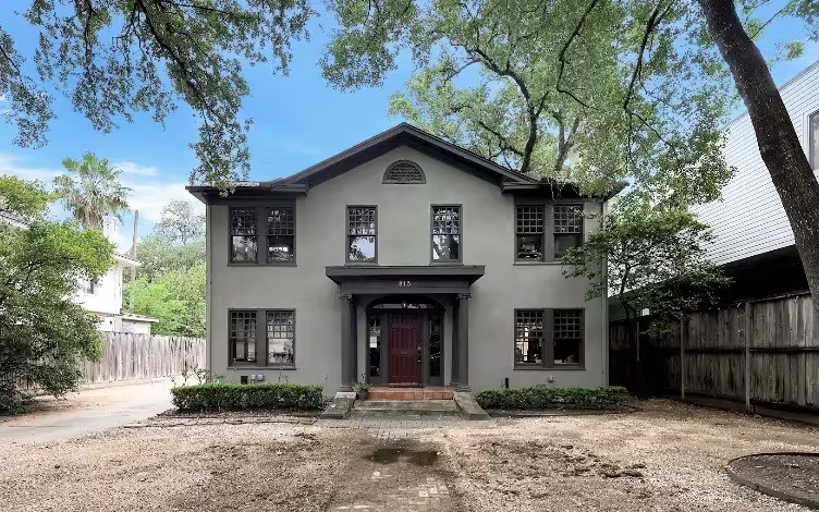 Photo 2 of 815 Hawthorne St, Houston, TX