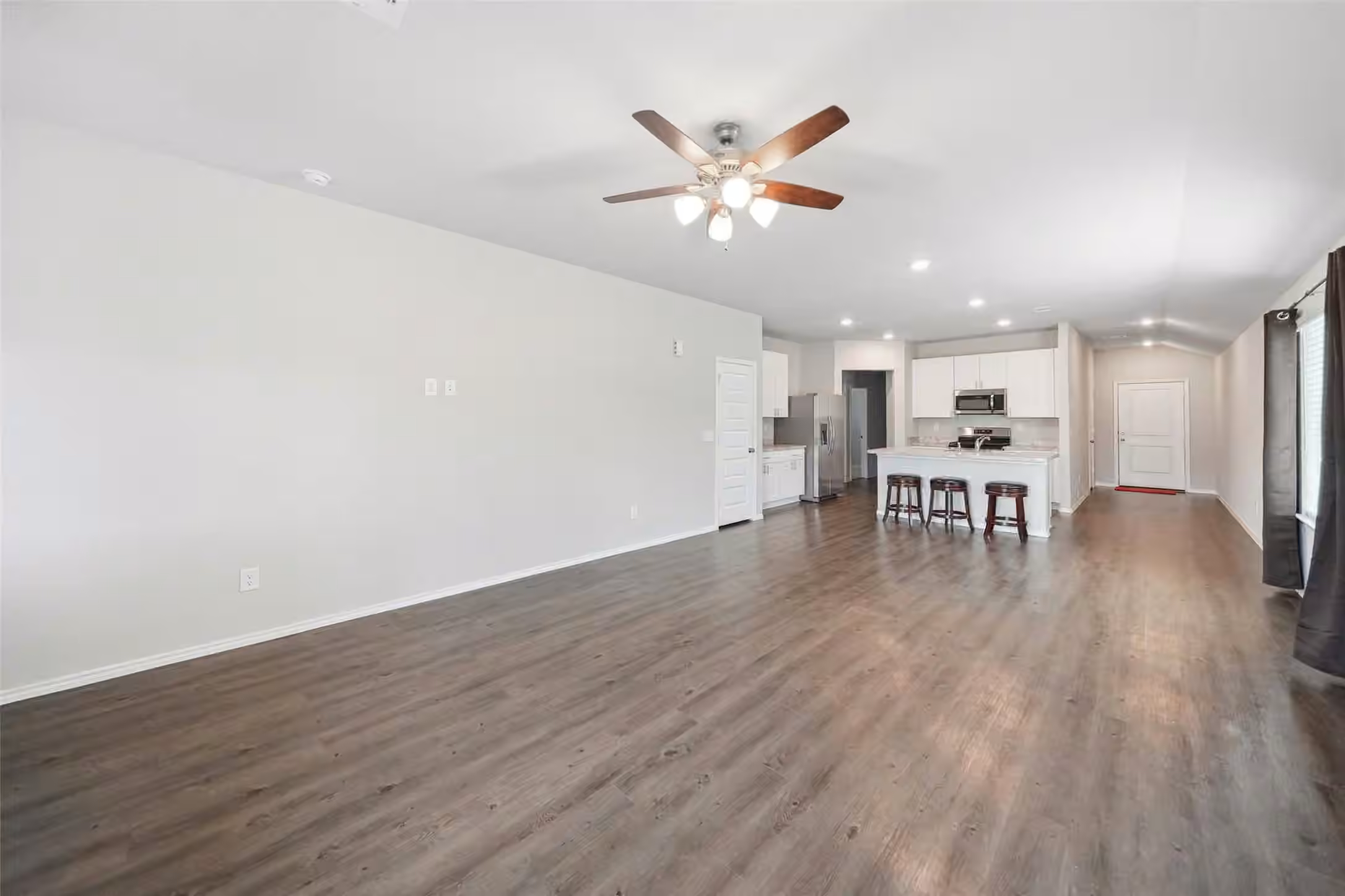 Photo 7 of 21823 Willow River Canyon Lane, Waller, TX