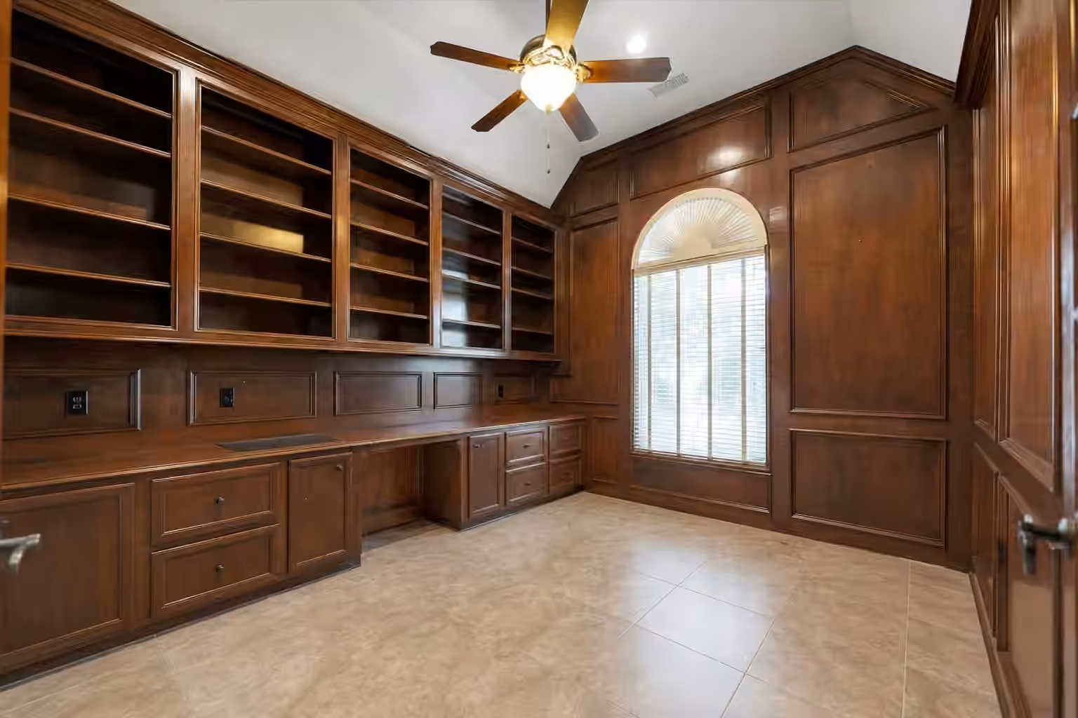 Photo 7 of 16606 Bridge Creek Falls Court, Spring, TX