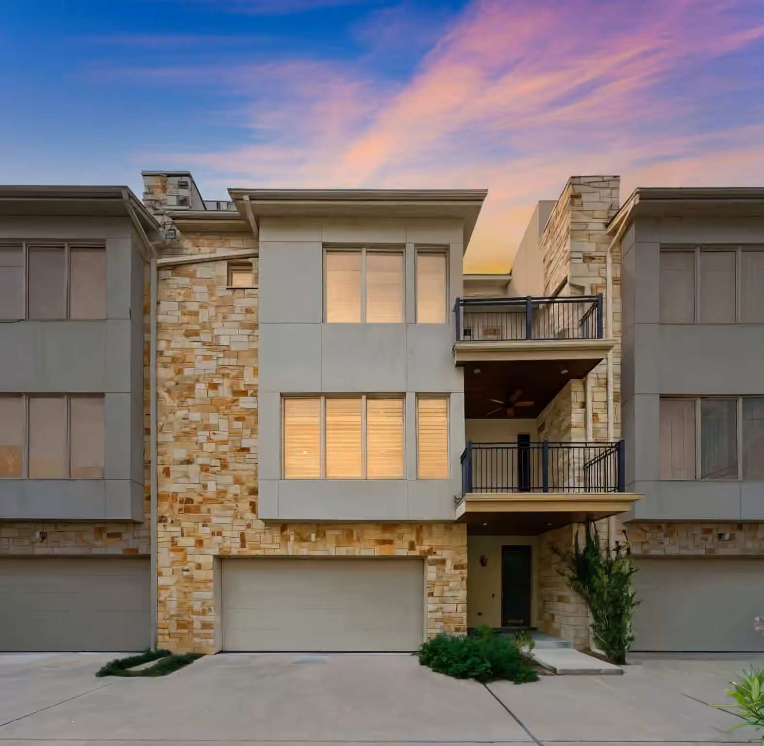 Photo of 4915 Chenevert Street, Houston, TX