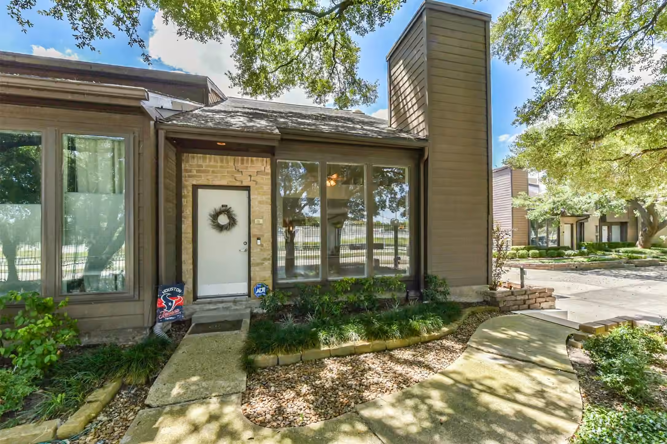 Photo 2 of 2601 S Braeswood Boulevard 105, Houston, TX