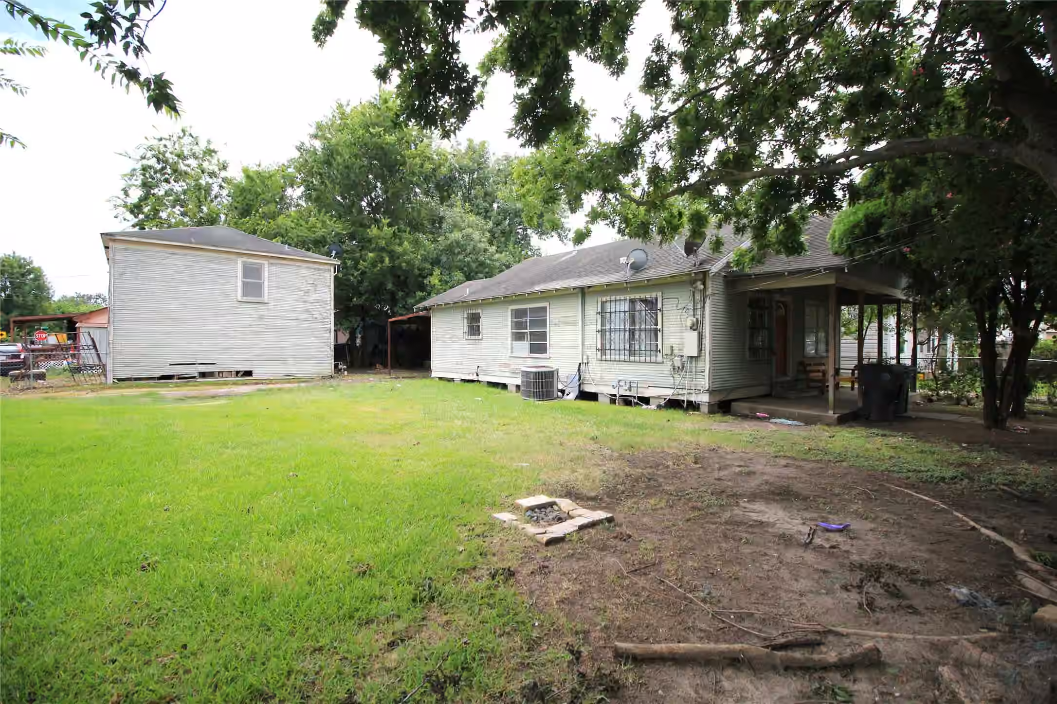 Photo 3 of 5352 Bell Street, Houston, TX