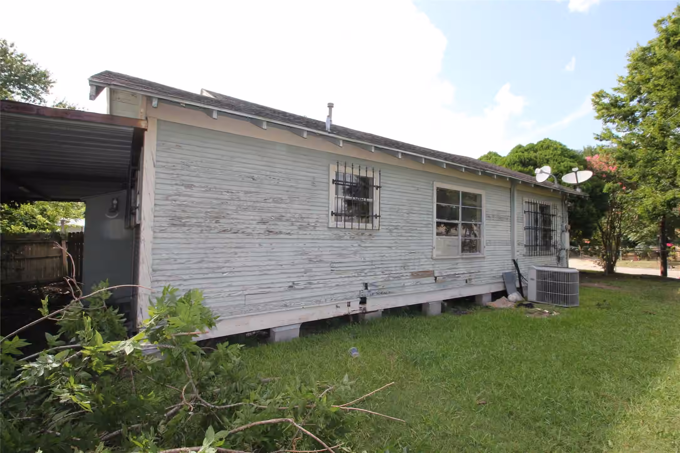 Photo 5 of 5352 Bell Street, Houston, TX