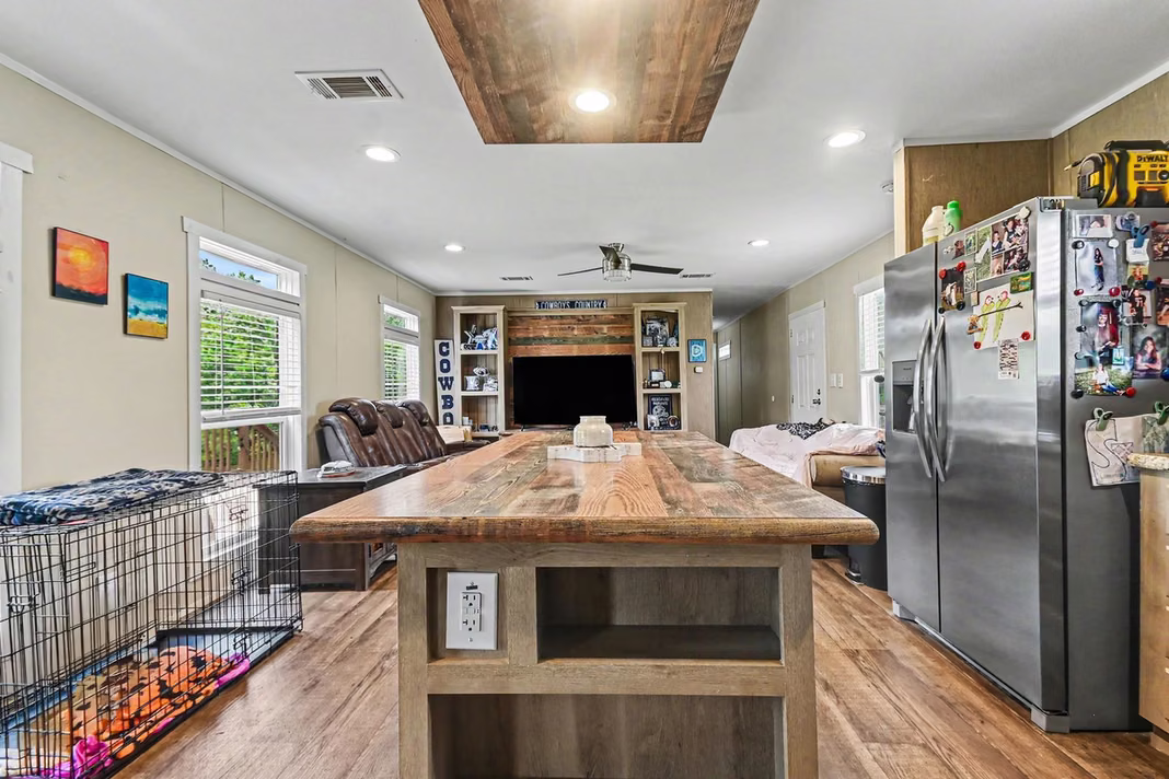Photo 7 of 6513 Wickwillow Lane CR435, Alvin, TX