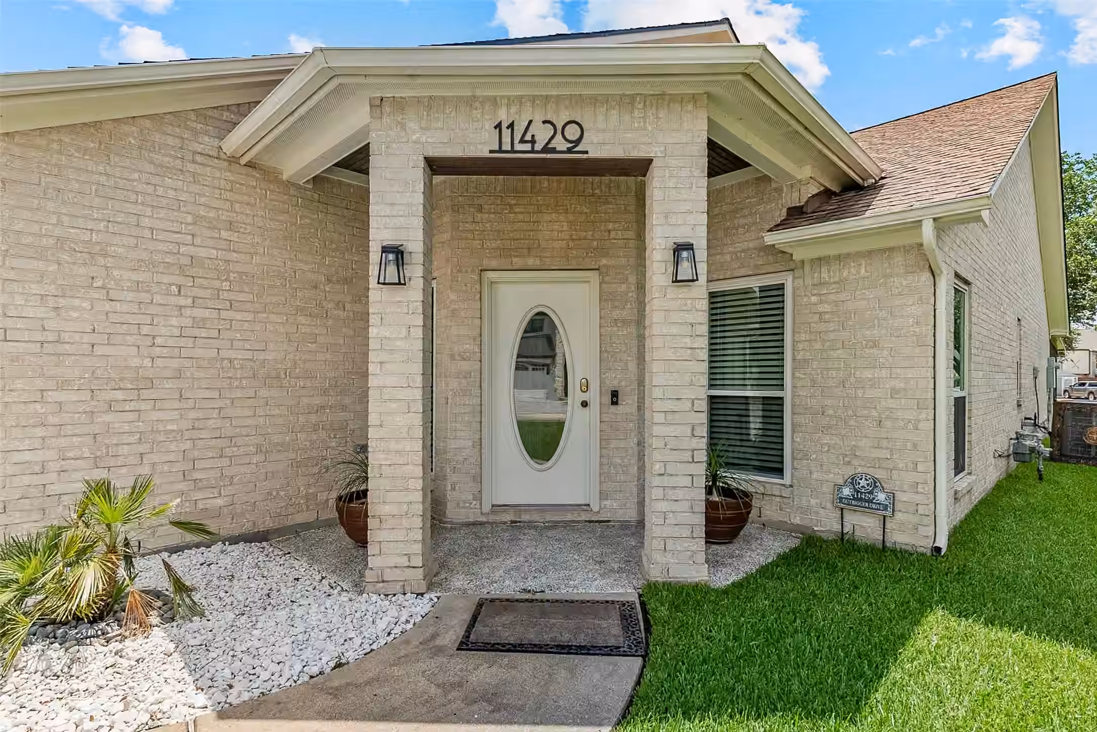 Photo 2 of 11429 Outrigger Drive, Willis, TX