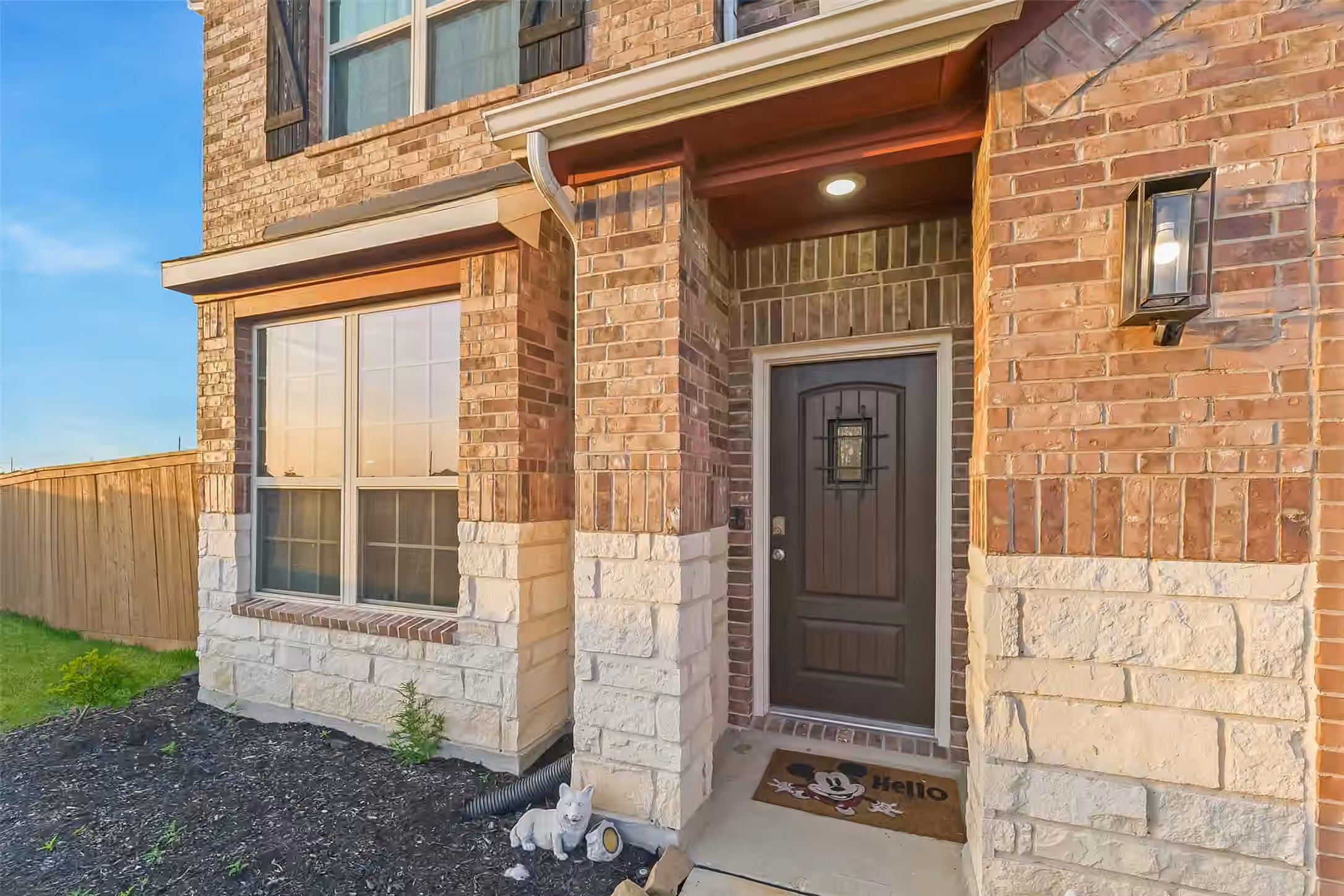 Photo 3 of 8610 Cichlid Lane, Cypress, TX