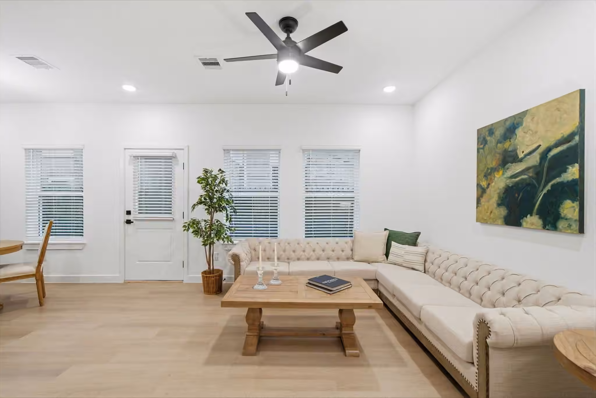 Photo 5 of 11621 Waldemar Drive, Houston, TX