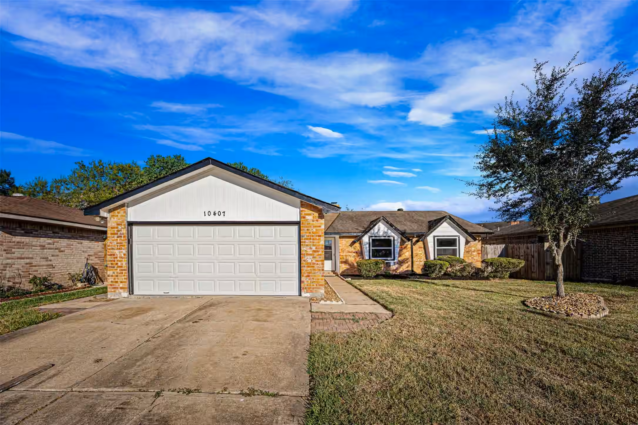 Photo 2 of 10407 Townhall Lane, Sugar Land, TX