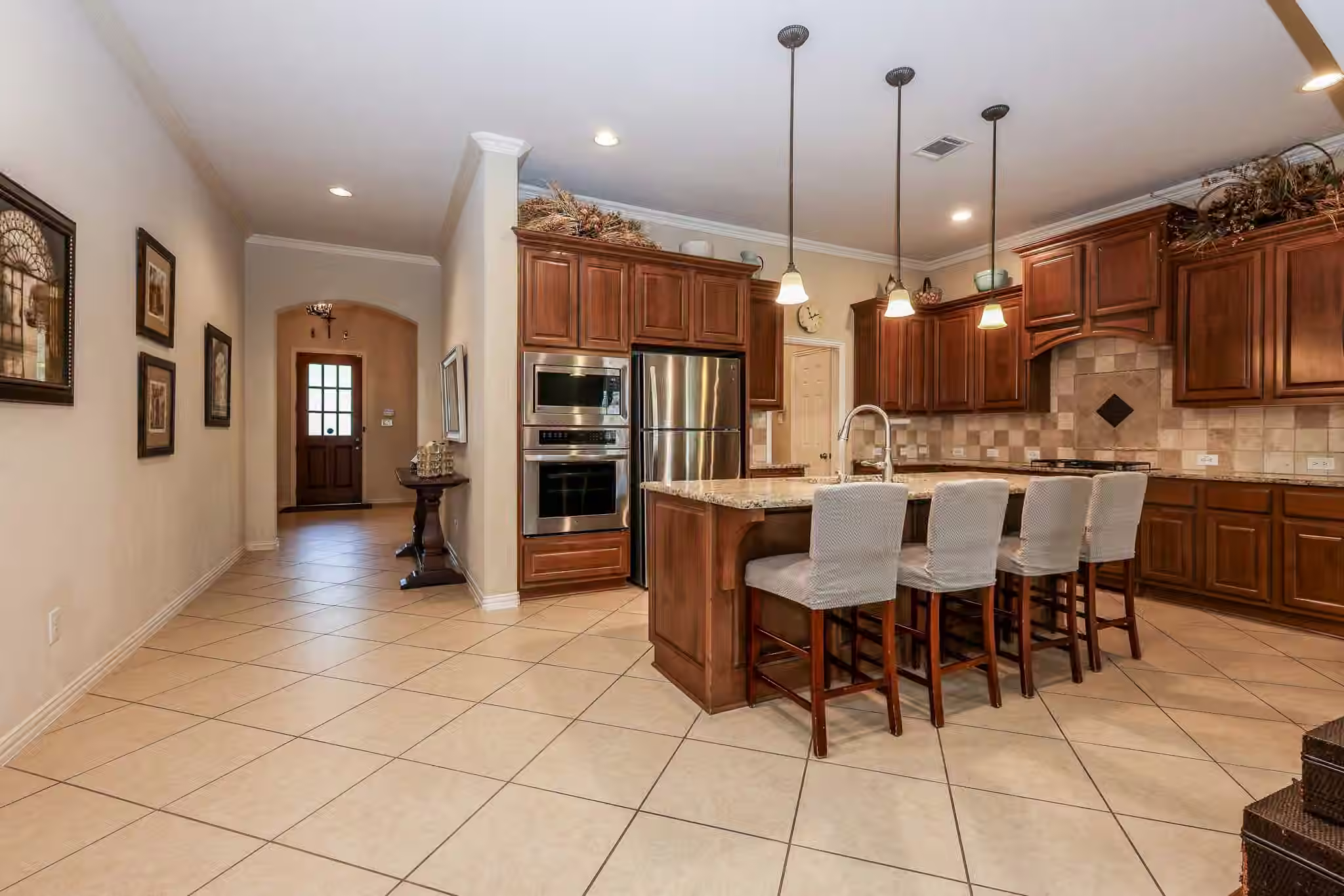 Photo 5 of 17007 Thomastone Lane, Humble, TX