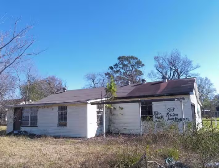 Photo 4 of 1023 Becker Street, Channelview, TX