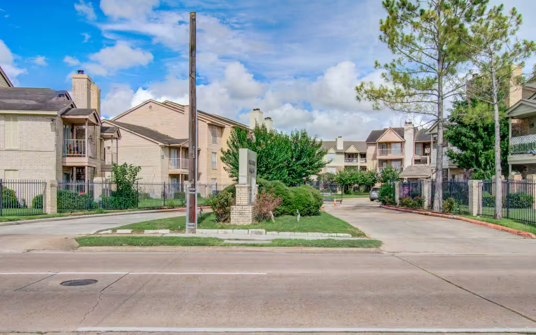 Photo 5 of 10101 S Gessner Road 405, Houston, TX