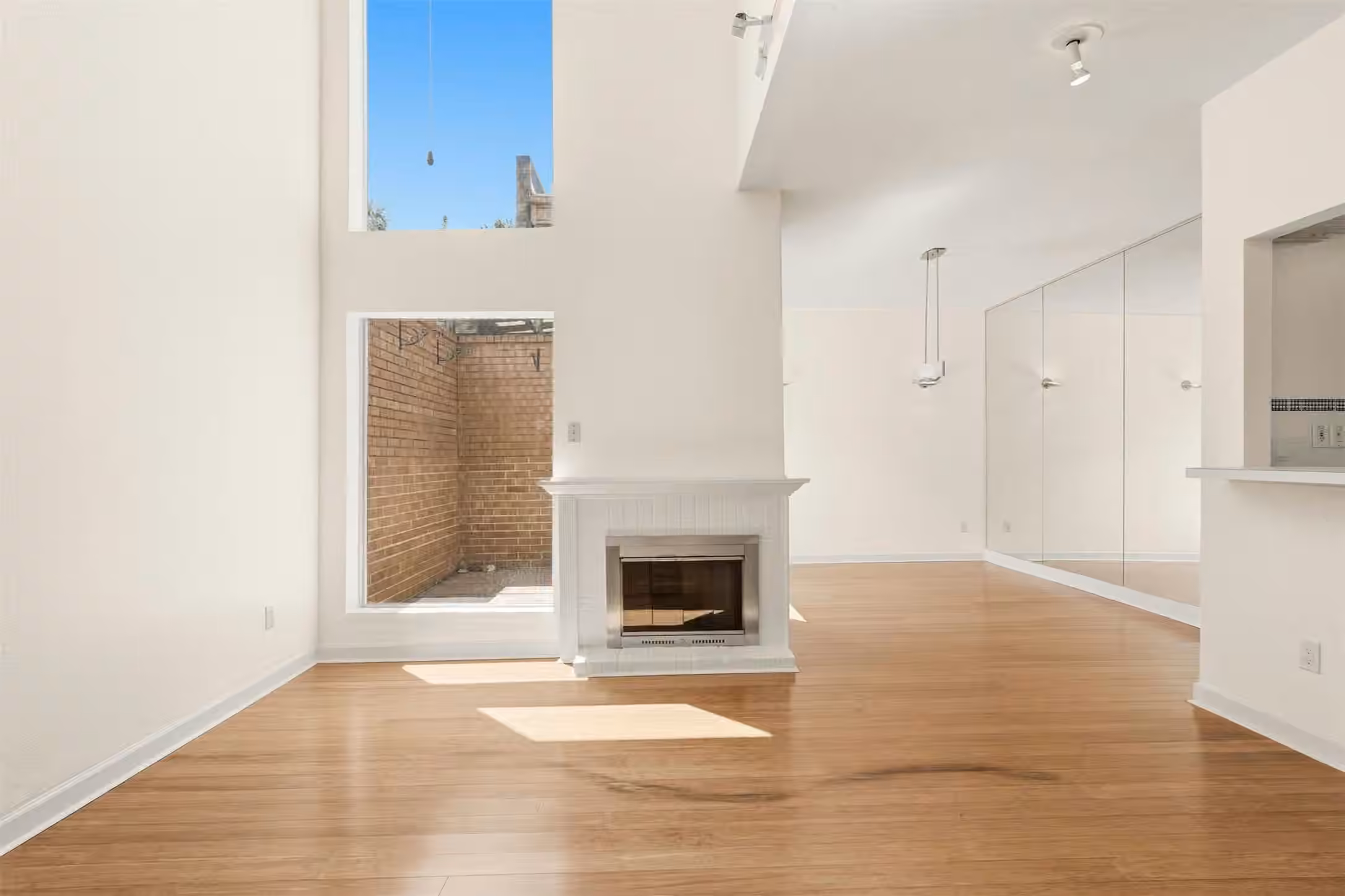 Photo 3 of 2507 Mandell Street, Houston, TX