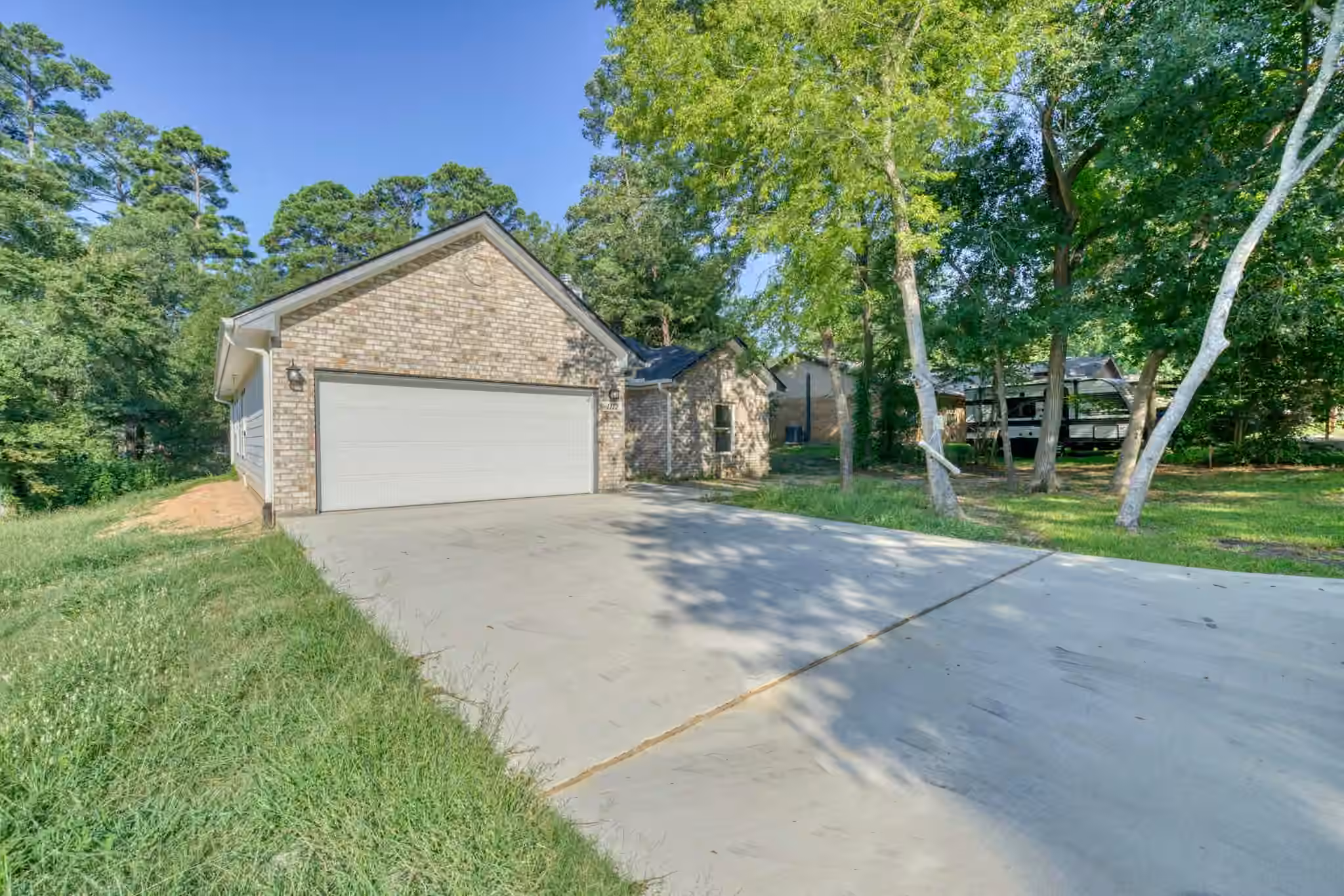 Photo 2 of 1112 Holly Springs, Huntsville, TX
