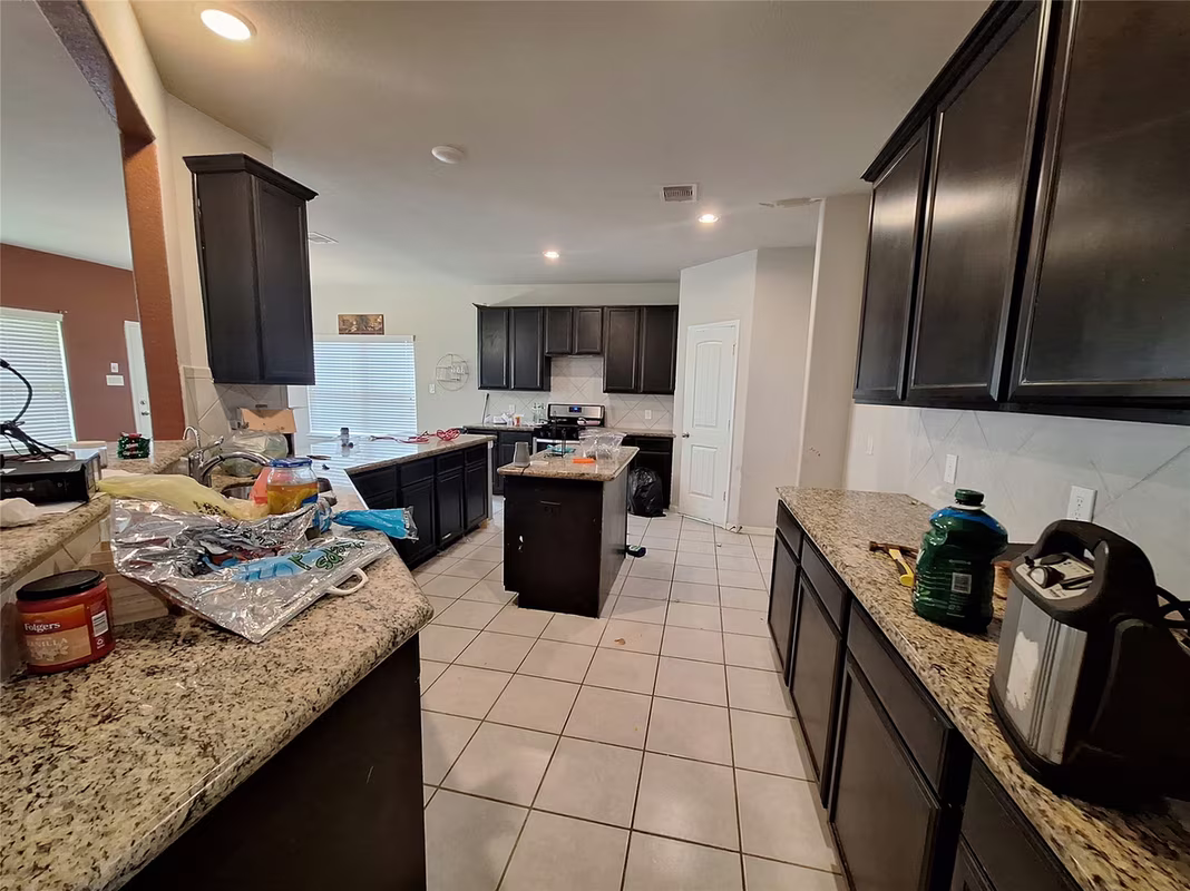 Photo 5 of 211 Sea Breeze Drive, Bacliff, TX