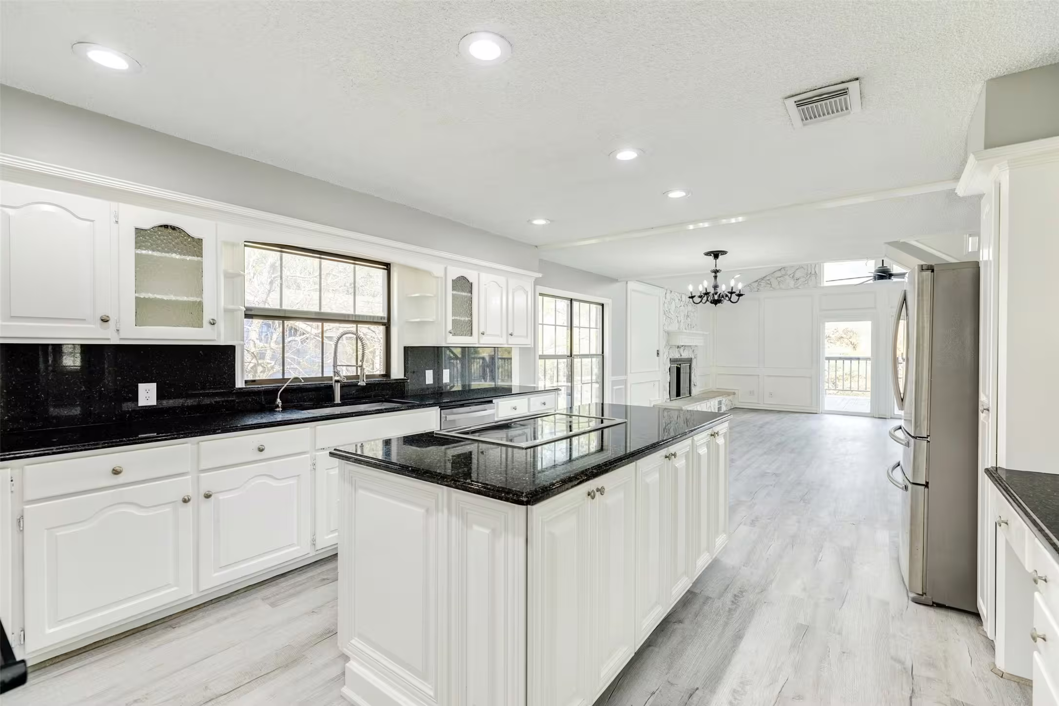 Photo 5 of 17251 County Road 945d, Brazoria, TX