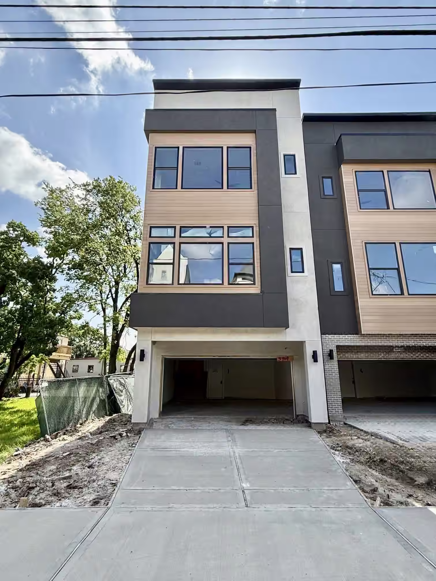 Photo 4 of 3909 DRISCOLL Street, Houston, TX