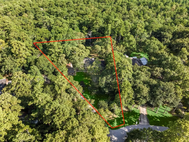 Photo 4 of 108 Hereford Drive, Conroe, TX