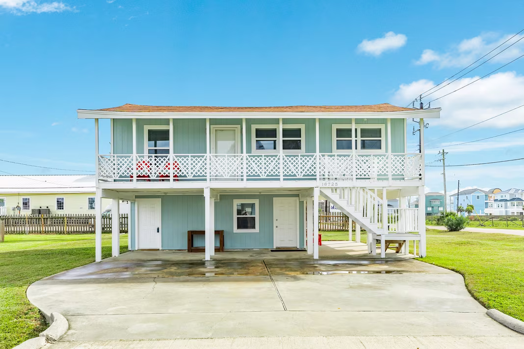 Photo 2 of 16725 Edward Teach Road, Jamaica Beach, TX