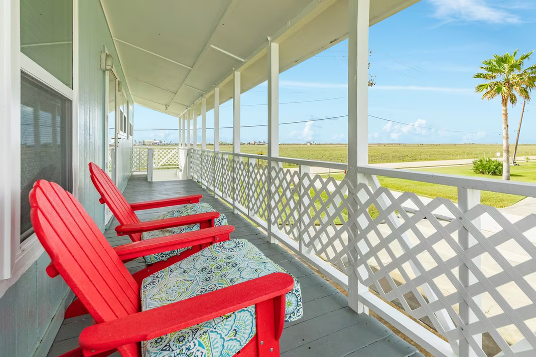 Photo 6 of 16725 Edward Teach Road, Jamaica Beach, TX
